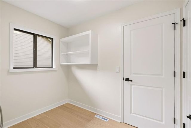 15801 Dearborn Street, Overland Park, KS 66223