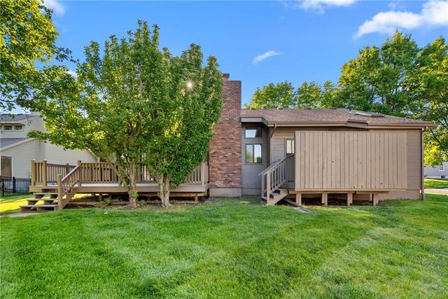 15801 Dearborn Street, Overland Park, KS 66223
