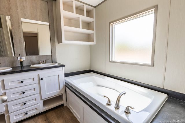 181 Viridian View, Pleasanton, TX 78064