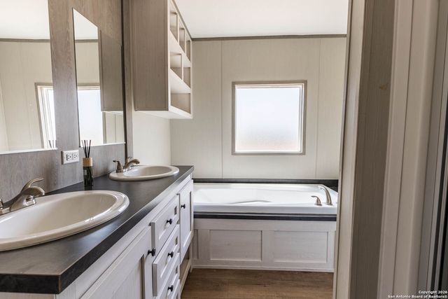 181 Viridian View, Pleasanton, TX 78064