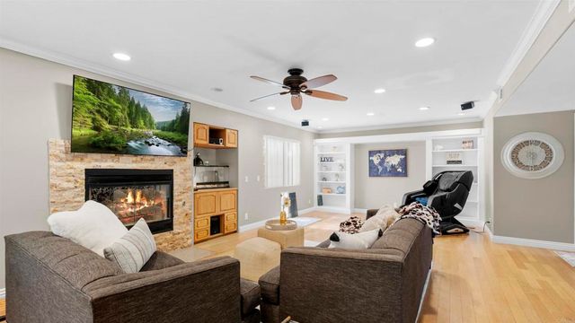 9869 Aldergrove Lane, Spring Valley, CA 91977