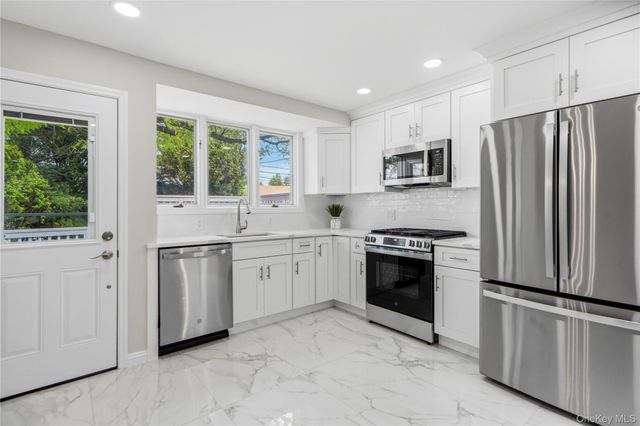 183 N Marginal Road, Jericho, NY 11753