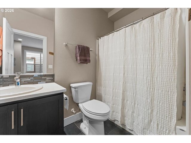 7862 Sw CAPITOL HILL Rd, Portland, OR 97219