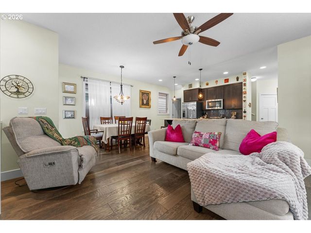 7862 Sw CAPITOL HILL Rd, Portland, OR 97219