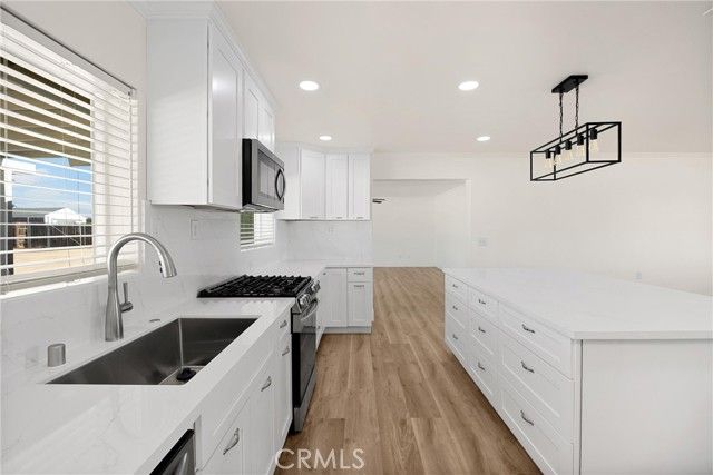 14265 Santee, Apple Valley, CA 92307