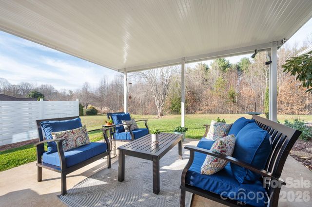 11-C Heather Way, Candler, NC 28715