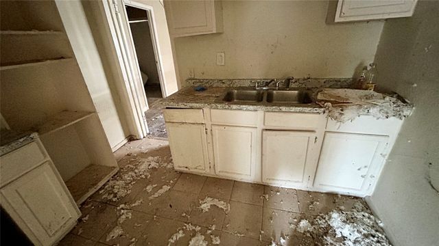 4721 Garrison Avenue, Dallas, TX 75216