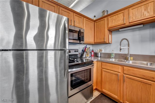 1133 W 9th Street 409, Cleveland, OH 44113