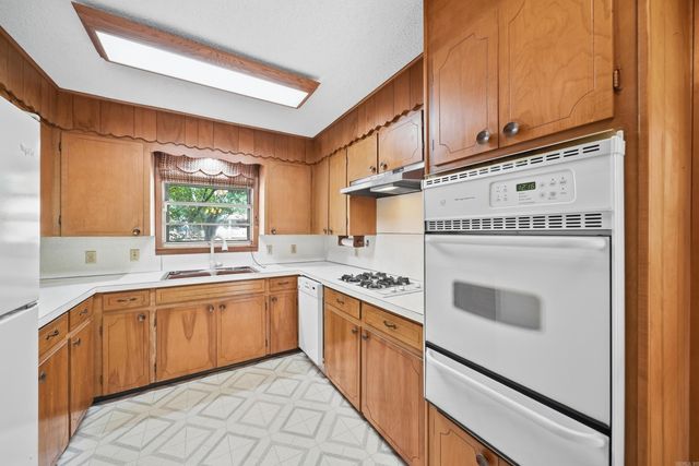 8007 Edwina Drive, Little Rock, AR 72209