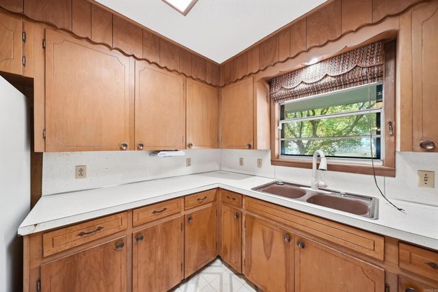 8007 Edwina Drive, Little Rock, AR 72209
