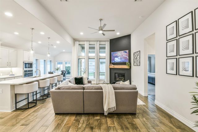 19443 Gray Mare Drive, Tomball, TX 77377