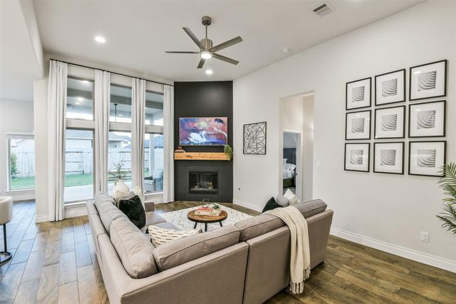 19443 Gray Mare Drive, Tomball, TX 77377