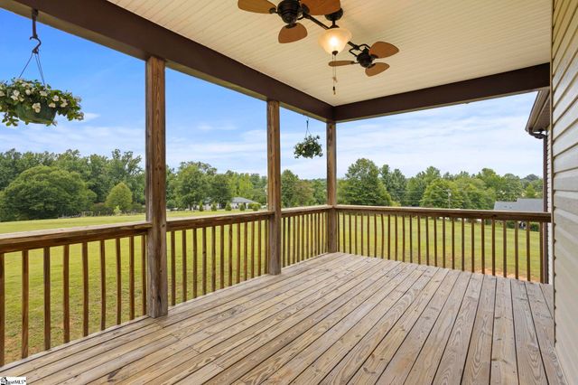 210 Rutledge Lake Road, Greenville, SC 29617