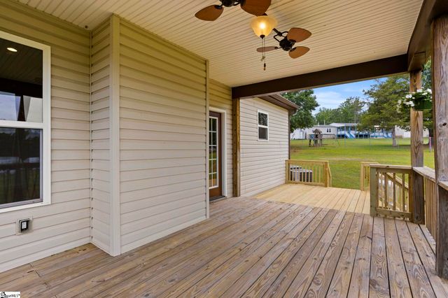 210 Rutledge Lake Road, Greenville, SC 29617