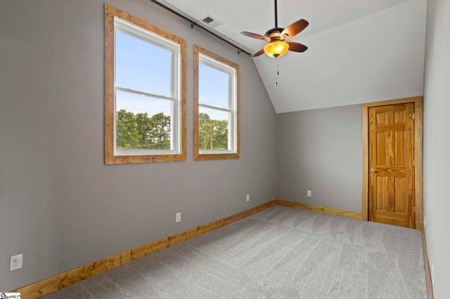 210 Rutledge Lake Road, Greenville, SC 29617