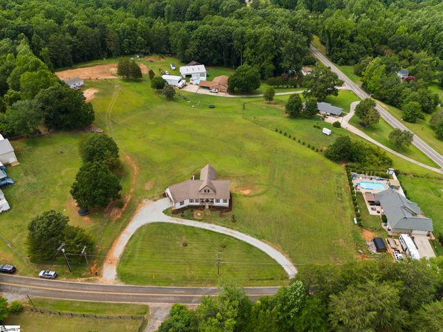 210 Rutledge Lake Road, Greenville, SC 29617