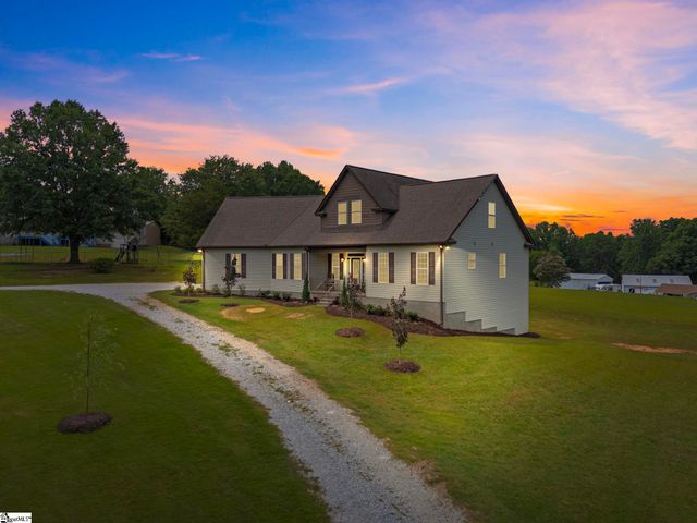210 Rutledge Lake Road, Greenville, SC 29617