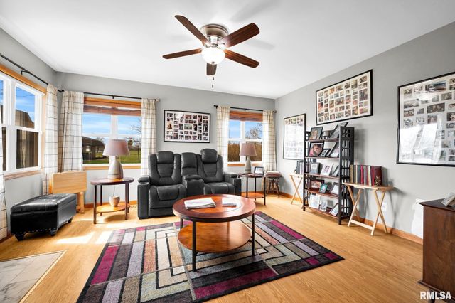 901 N EASY Street, Roanoke, IL 61561