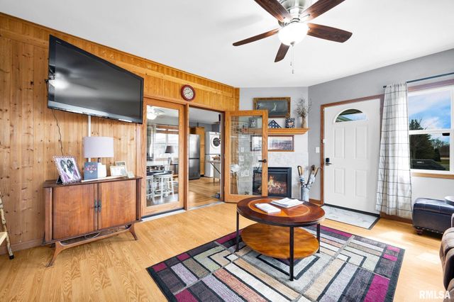 901 N EASY Street, Roanoke, IL 61561