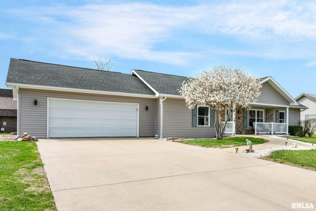 901 N EASY Street, Roanoke, IL 61561