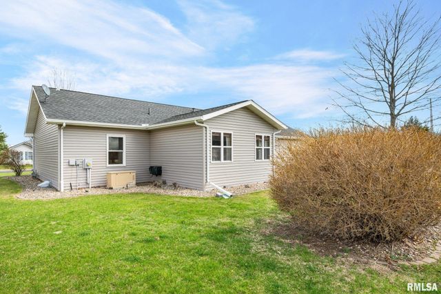 901 N EASY Street, Roanoke, IL 61561