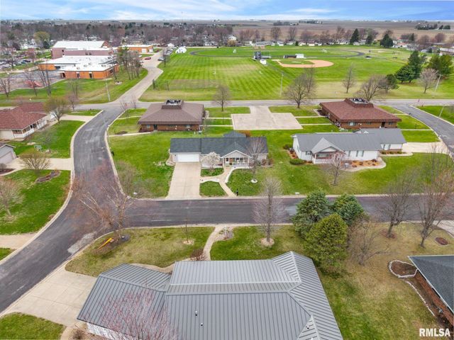 901 N EASY Street, Roanoke, IL 61561