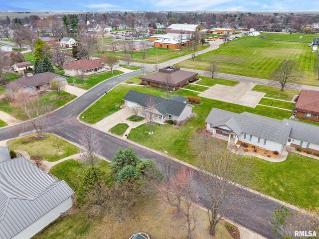 901 N EASY Street, Roanoke, IL 61561