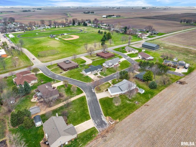 901 N EASY Street, Roanoke, IL 61561