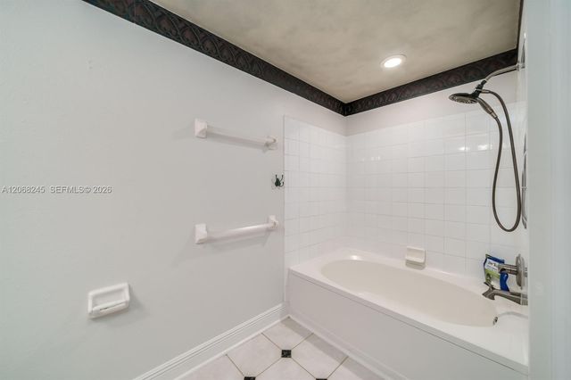 8040 Sanibel Drive 8040, Tamarac, FL 33321