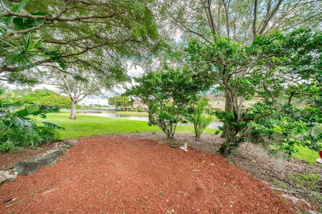 8040 Sanibel Drive 8040, Tamarac, FL 33321