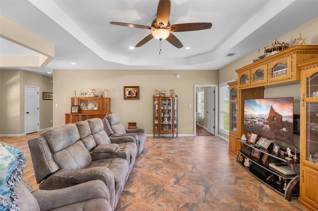 237 Morgan Road, Bedias, TX 77320