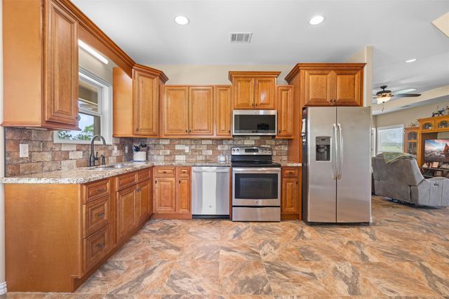 237 Morgan Road, Bedias, TX 77320