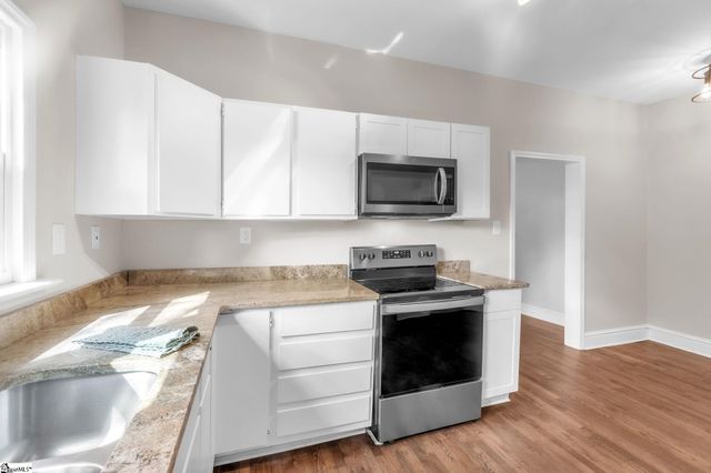 901 S 5th Street, Easley, SC 29640
