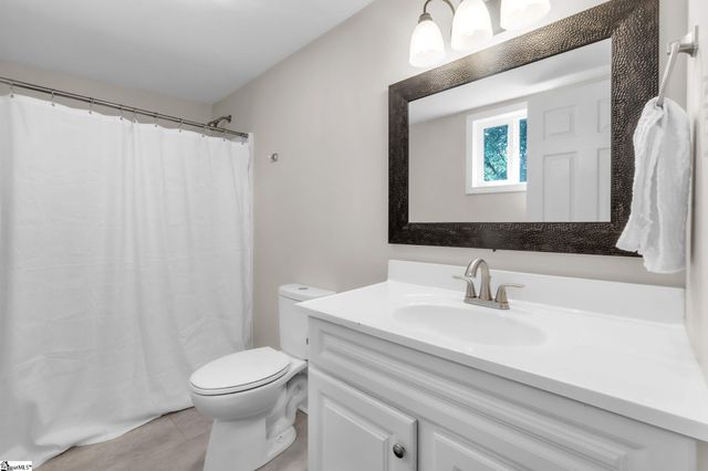 901 S 5th Street, Easley, SC 29640