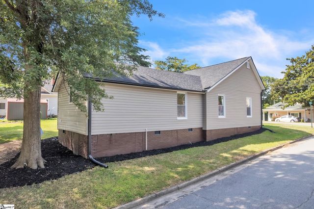 901 S 5th Street, Easley, SC 29640