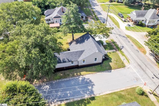 901 S 5th Street, Easley, SC 29640