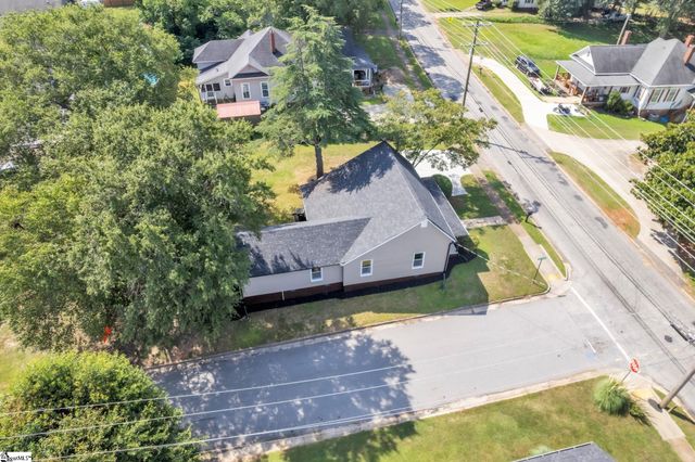 901 S 5th Street, Easley, SC 29640