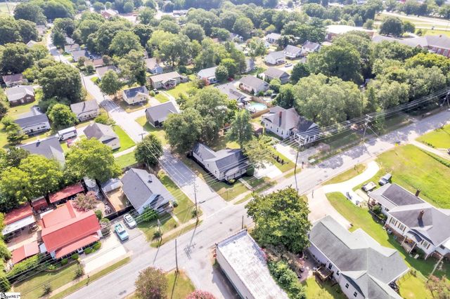 901 S 5th Street, Easley, SC 29640