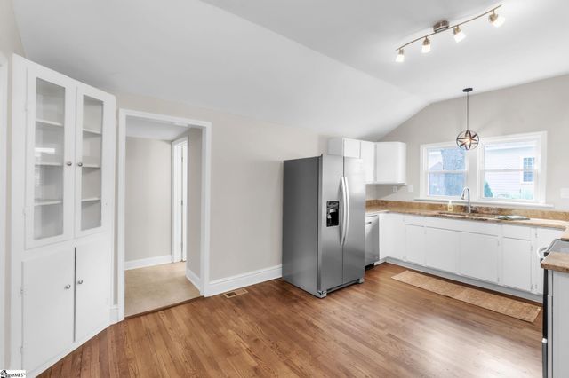 901 S 5th Street, Easley, SC 29640