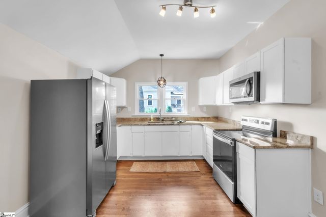 901 S 5th Street, Easley, SC 29640