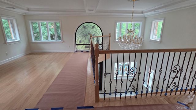 42-20 247th Street, Little Neck, NY 11363