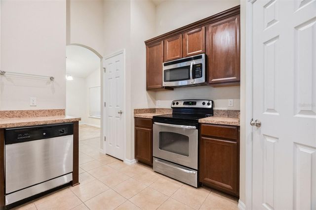 677 SENECA TRAIL, St Cloud, FL 34772