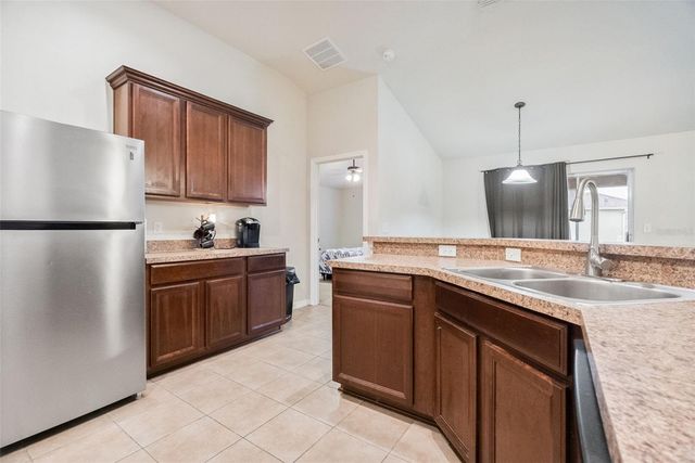 677 SENECA TRAIL, St Cloud, FL 34772