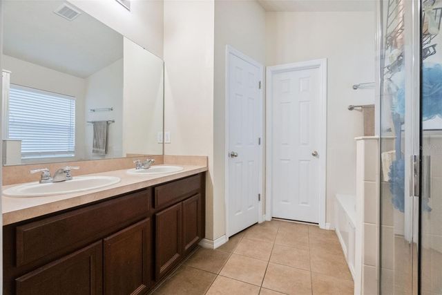 677 SENECA TRAIL, St Cloud, FL 34772