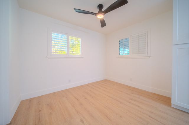 532 Plainview Drive, Hurst, TX 76054