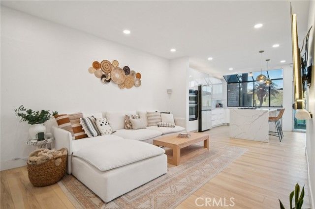 52 Via Andorra, Laguna Hills, CA 92679