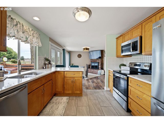 92726 PEBBLE BEACH Ln, Junction City, OR 97448