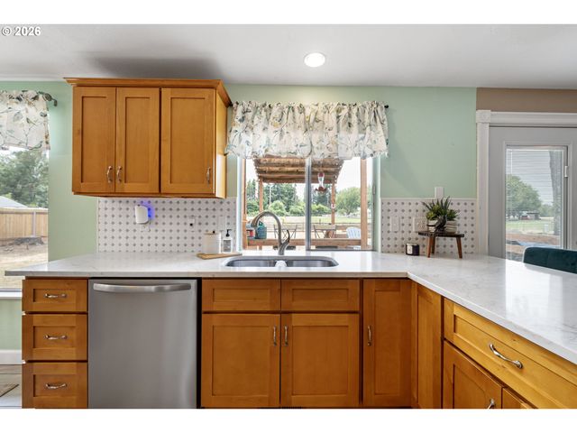 92726 PEBBLE BEACH Ln, Junction City, OR 97448