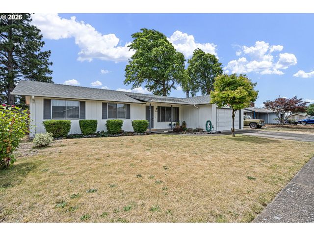 92726 PEBBLE BEACH Ln, Junction City, OR 97448