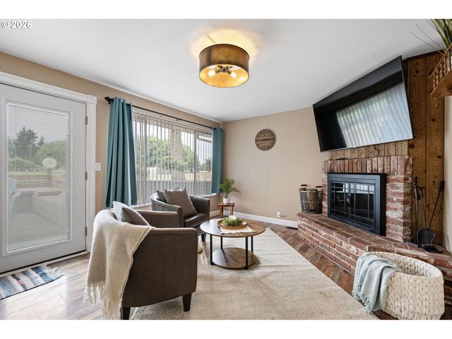 92726 PEBBLE BEACH Ln, Junction City, OR 97448